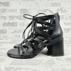 New Steve Madden CHERRI30 Black Leather Strappy Sandals W1144